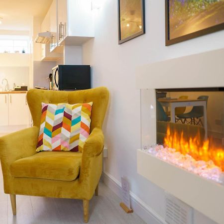 Pass The Keys Modern 2 Bed Flat Overlooking Aberaeron Harbour エクステリア 写真