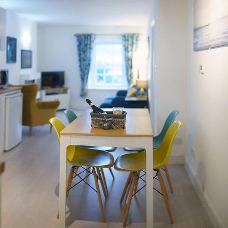 Pass The Keys Modern 2 Bed Flat Overlooking Aberaeron Harbour エクステリア 写真