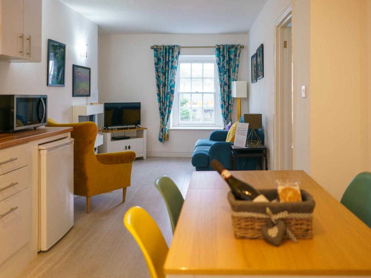 Pass The Keys Modern 2 Bed Flat Overlooking Aberaeron Harbour エクステリア 写真