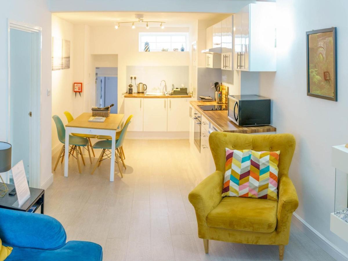 Pass The Keys Modern 2 Bed Flat Overlooking Aberaeron Harbour エクステリア 写真