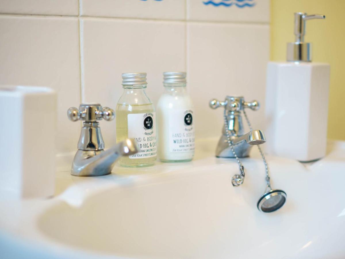 Pass The Keys Modern 2 Bed Flat Overlooking Aberaeron Harbour エクステリア 写真