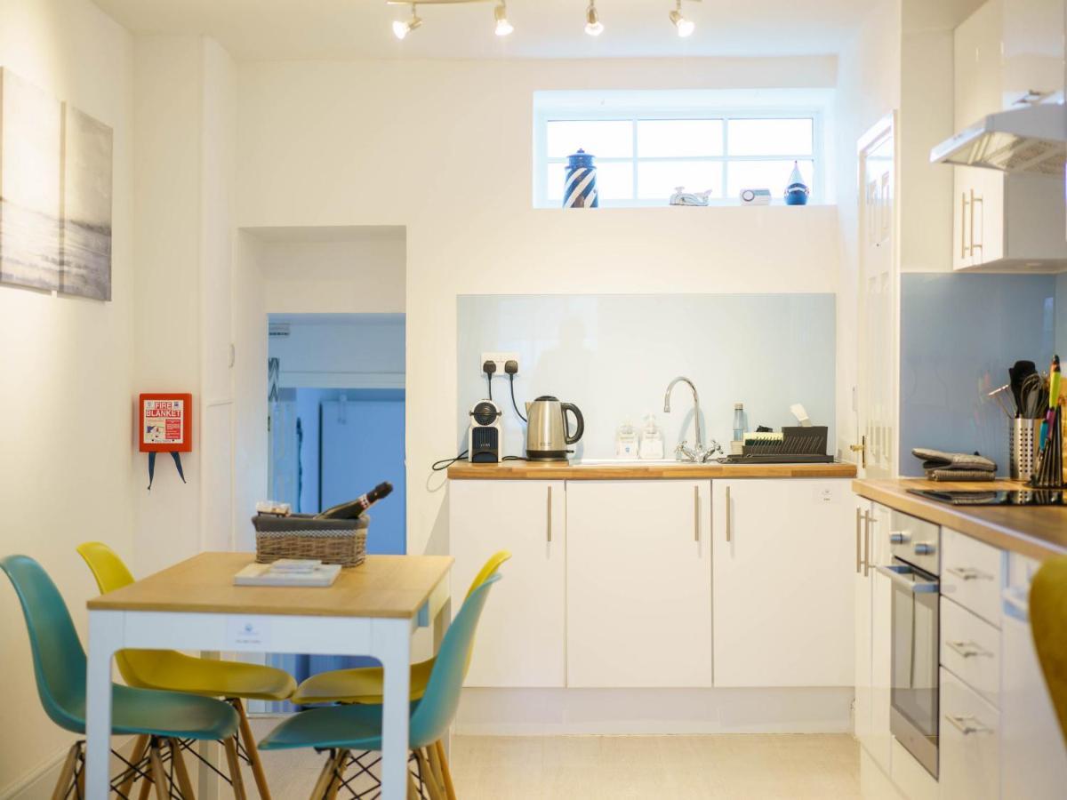 Pass The Keys Modern 2 Bed Flat Overlooking Aberaeron Harbour エクステリア 写真