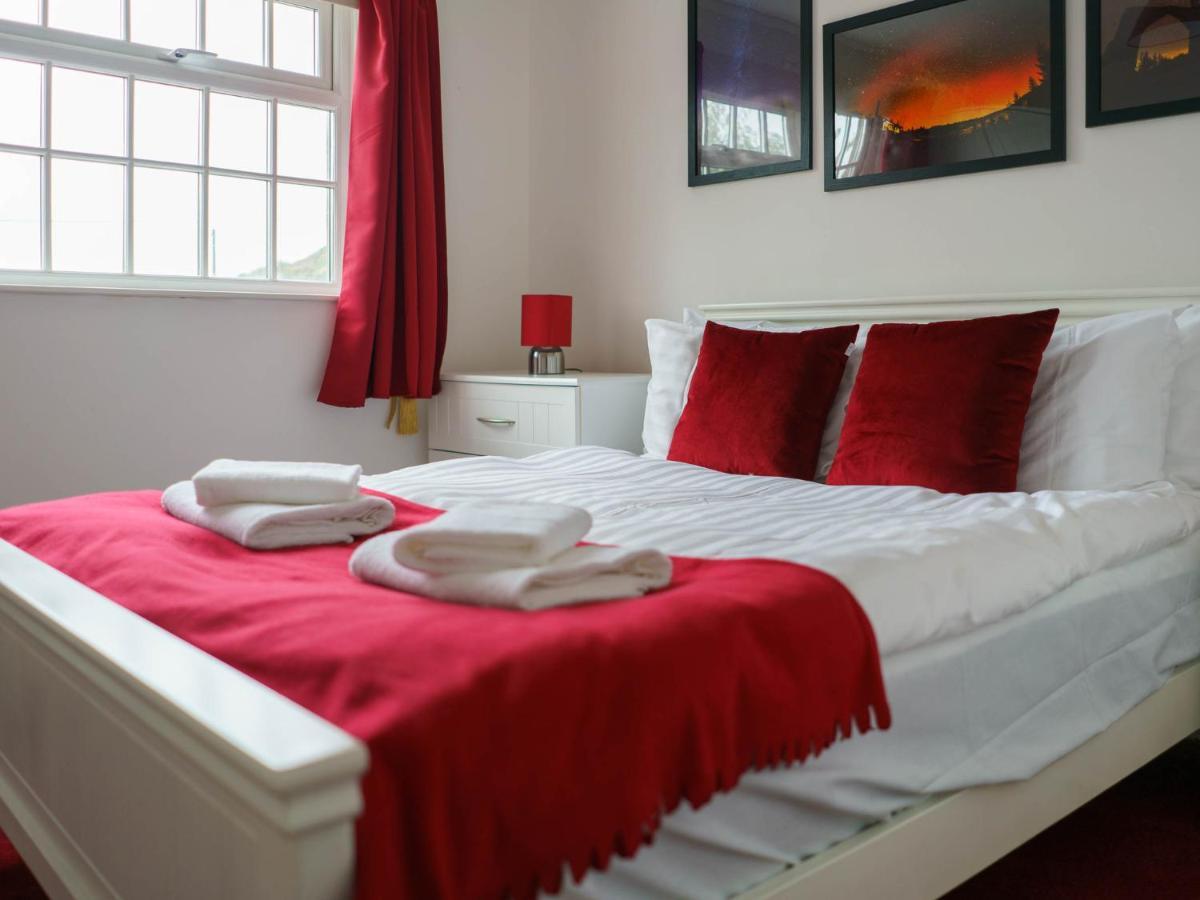 Pass The Keys Modern 2 Bed Flat Overlooking Aberaeron Harbour エクステリア 写真